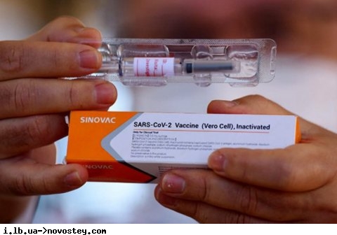 Минздрав разрешил совмещать CoronaVac с другими вакцинами