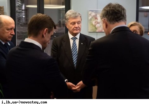 Порошенко сообщил о наработке с евродепутатами проекта жесткой резолюции по РоSSии на случай агрессивных действий Кремля 