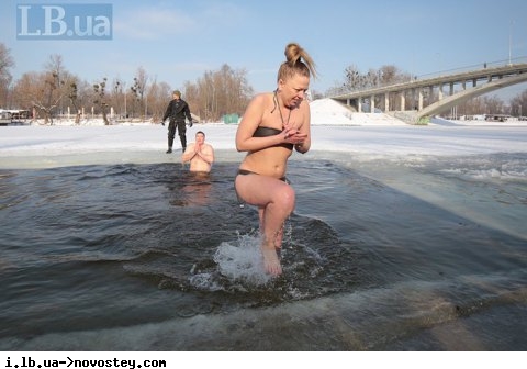 В Киеве подготовили 15 локаций для купания на Крещение 