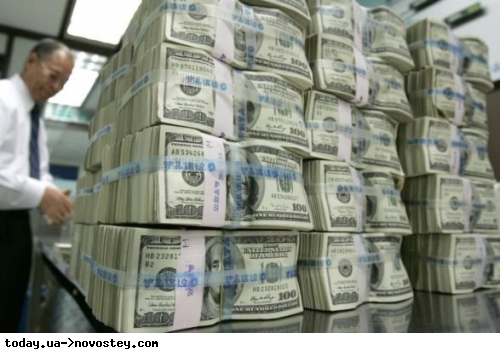 Накануне войны богатые украинцы вывели деньги за границу: из Украины забрали миллиарды евро 
