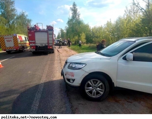 На Киевщине столкнулись три авто, медики не сумели спасти всех: кадры с места ДТП