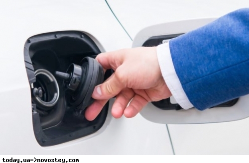 Бензин в Украине подорожает до 39,86 гривен за литр 