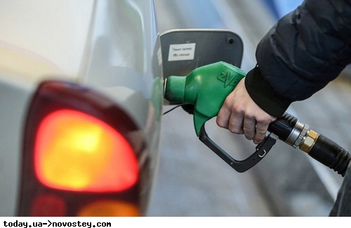 Водителей призвали не покупать топливо через посредников и вот почему
