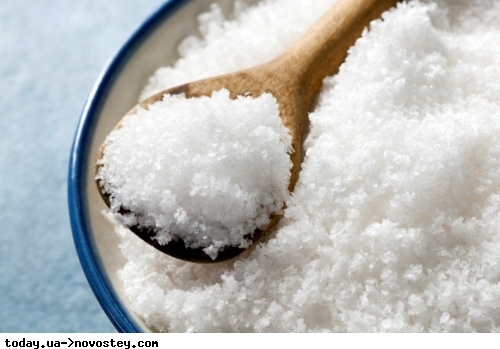 Украинские супермаркеты обновили цены на соль: где дефицитный товар стоит дешевле