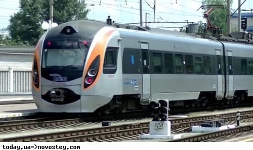 Укрзализныця запустила два новых поезда в Польшу: график движения и стоимость билетов 