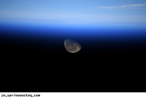 Китайский аппарат нашел «двойное» доказательство существования воды на Луне