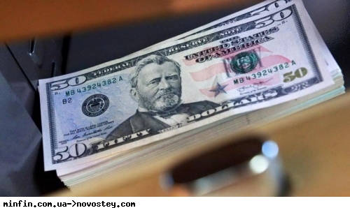 Впервые за последний год: белорусы скупили валюты больше, чем продали 