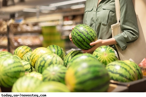Мережа супермаркетів Novus знайшла заміну херсонським кавунам: які ягоди з'являться на прилавках