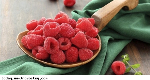 В Україні обвалилися ціни на малину: скільки коштує ягода на початку серпня