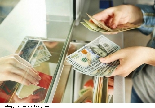 Долар та євро в обмінниках впали нижче 40 гривень: за скільки продають валюту 4 серпня