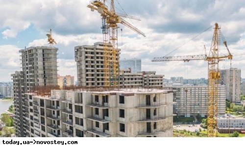 В Україні продовжують падати ціни на житло: експерти говорять про масове банкрутство будівельних компаній 