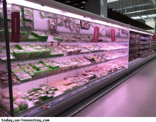 Свинина подорожчала, а курятина впала в ціні: українські супермаркети оновили ціни на м'ясо 