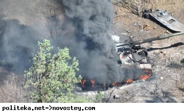 російський танк, поле бою
