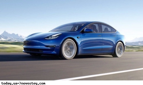 Tesla відкликає понад 1 млн електромобілів 