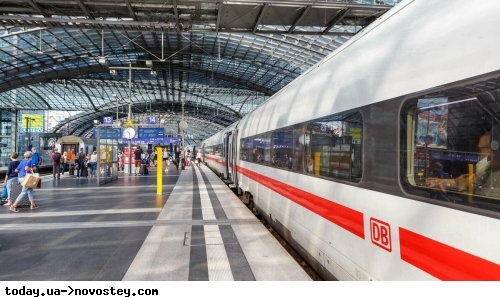 У Німеччині затвердили новий “дешевий“ проїзний для метро, автобусів та поїздів: скільки коштує білет на місяць