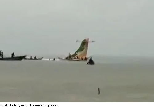 Літак із десятками пасажирів упав в озеро: перші подробиці та кадри з місця події