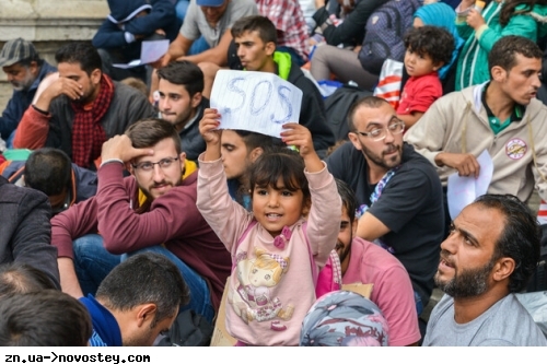 FT: У Європі назріває нова міграційна криза через наплив біженців, вони прибувають не лише з України