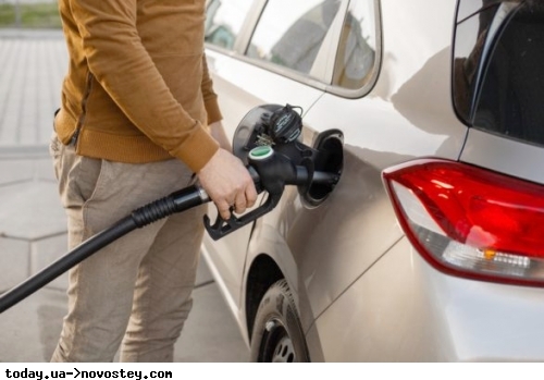 Деякі мережі АЗС знизили вартість бензину та дизеля 