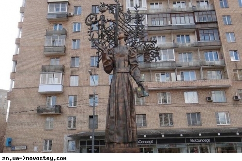 У Росії пропонують визнати Лесю Українку іноагенткою, а пам’ятники їй замінити на Кадирова і Прігожина
