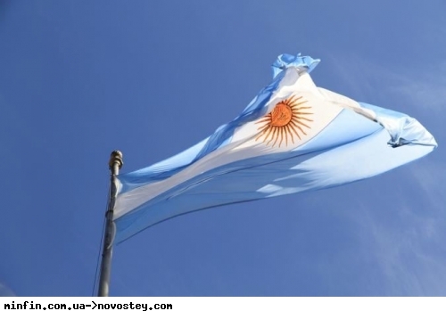 Інфляція в Аргентині перевищила 100% вперше за 30 років 