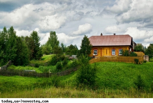 Цегляний будинок із землею за тисячу доларів: де в Україні ще збереглися такі ціни на житло 