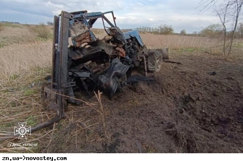 У Київській області на міні підірвався трактор, поряд виявили ще кілька мін