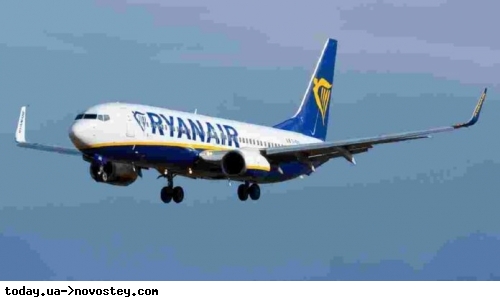 Ryanair          :   