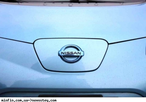  Nissan    15     