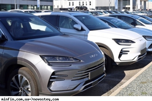 Tesla ����������� BYD ��������� �� �������� ����� ������������ 